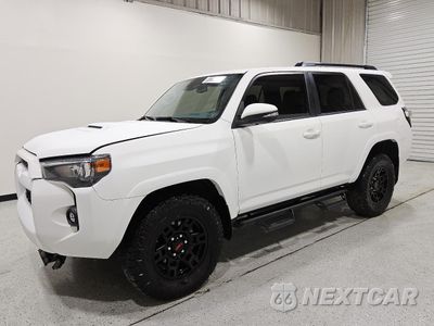 2024 TOYOTA 4RUNNER SR5 PREMIUM JTERU5JR8R6284716 - główne zdjęcie licytacji z USA - miniatura