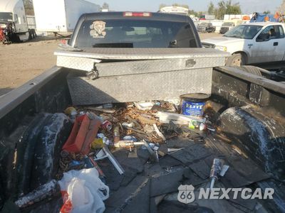 Zdjęcie 10 z 13 samochodu: 2005 CHEVROLET SILVERADO 3500 WORK VIN:1GCJK33235F864509 - miniatura
