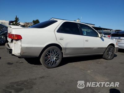 Trzecie zdjęcie samochodu z tyłu: 2000 TOYOTA CAMRY CE VIN:4T1BG28K8YU992202 - miniatura
