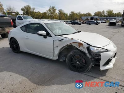 Czwarte zdjęcie samochodu z boku: 2017 TOYOTA 86 BASE VIN:JF1ZNAA19H9700148 - miniatura