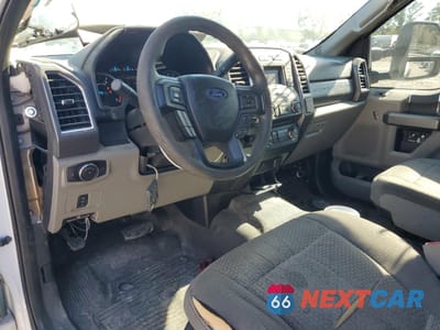 Zdjęcie 8 z 12 samochodu: 2017 FORD F-450 CHASSIS XLT 6.7L TURBO DIESEL VIN:1FD0X4GT8HED35066 - miniatura