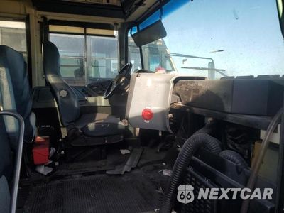 Piąte zdjęcie samochodu w środku: 2013 IC CORPORATION CE SERIES SCHOOL - SCHOOL BUS VIN:4DRBUSKN7DB199135 - miniatura