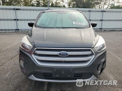 Piąte zdjęcie samochodu w środku: 2017 FORD ESCAPE SE VIN:1FMCU0GD6HUE21988 - miniatura