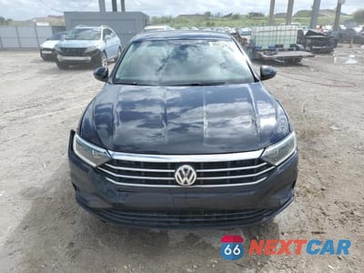 Piąte zdjęcie samochodu w środku: 2019 VOLKSWAGEN JETTA SEL VIN:3VWE57BUXKM088763 - miniatura