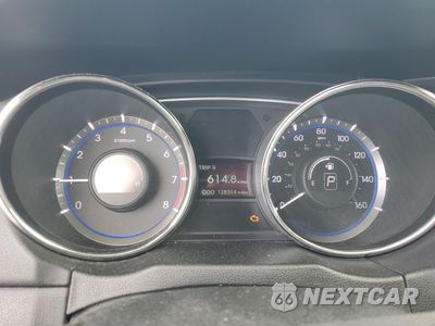 Zdjęcie 9 z 12 samochodu: 2011 HYUNDAI SONATA SE VIN:5NPEC4AC5BH034261 - miniatura