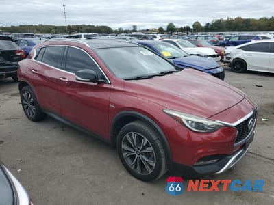 Czwarte zdjęcie samochodu z boku: 2017 INFINITI QX30 BASE VIN:SJKCH5CR4HA020946 - miniatura