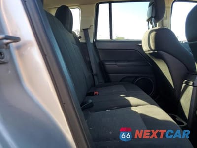 Zdjęcie 11 z 12 samochodu: 2011 JEEP COMPASS SPORT VIN:1J4NF1FB5BD235146 - miniatura