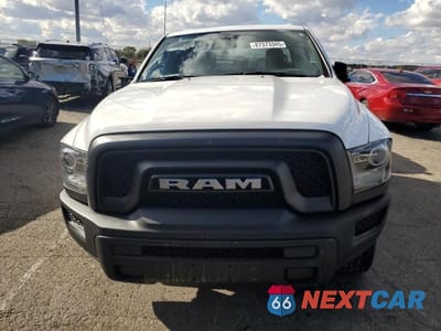 Piąte zdjęcie samochodu w środku: 2024 RAM 1500 CLASSIC SLT VIN:1C6RR6LG2RS156154 - miniatura