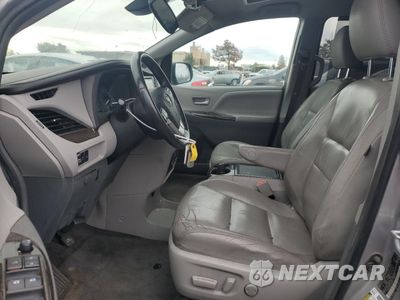 Zdjęcie 7 z 13 samochodu: 2018 TOYOTA SIENNA XLE VIN:5TDYZ3DC3JS931041 - miniatura