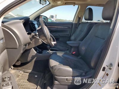 Zdjęcie 7 z 14 samochodu: 2016 MITSUBISHI OUTLANDER SE VIN:JA4AD3A39GZ015647 - miniatura