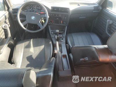 Zdjęcie 8 z 12 samochodu: 1986 BMW 325 E VIN:WBAAB5403G9675625 - miniatura
