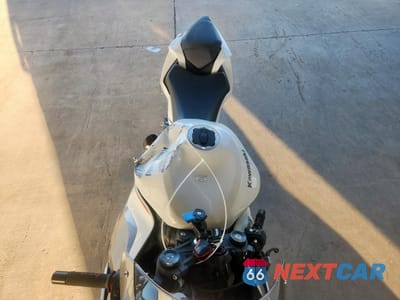 Piąte zdjęcie samochodu w środku: 2025 KAWASAKI ZX636 K VIN:JKBZXJK17SA009375 - miniatura