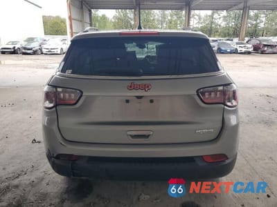 Zdjęcie 6 z 12 samochodu: 2022 JEEP COMPASS LATITUDE VIN:3C4NJCBB8NT182513 - miniatura