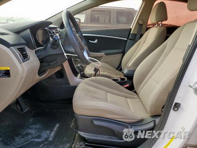 Zdjęcie 7 z 12 samochodu: 2016 HYUNDAI ELANTRA GT VIN:KMHD35LH0GU267175 - miniatura
