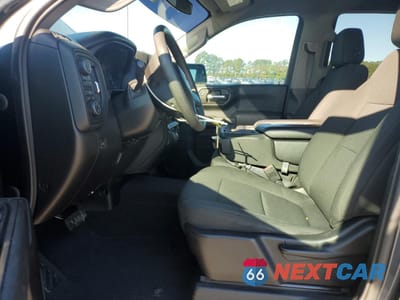 Zdjęcie 7 z 13 samochodu: 2021 CHEVROLET SILVERADO K1500 TRAIL BOSS CUSTOM VIN:1GCPYCEF0MZ151931 - miniatura