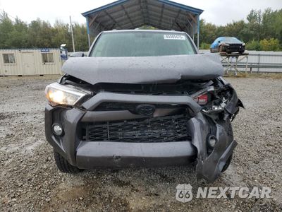 Piąte zdjęcie samochodu w środku: 2019 TOYOTA 4RUNNER SR5/SR5 PREMIUM VIN:JTEBU5JR4K5649633 - miniatura