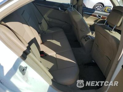 Zdjęcie 10 z 12 samochodu: 2013 MERCEDES-BENZ 300-CLASS VIN:WDDGF8AB1DA783752 - miniatura