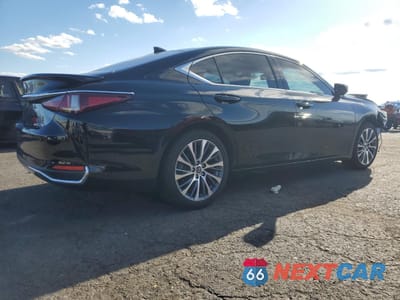 Trzecie zdjęcie samochodu z tyłu: 2021 LEXUS ES 250 BASE VIN:58AD11D14MU008161 - miniatura