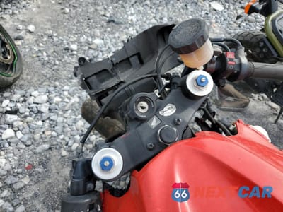 Zdjęcie 7 z 8 samochodu: 2007 HONDA CBR600 RR VIN:JH2PC40037M010464 - miniatura
