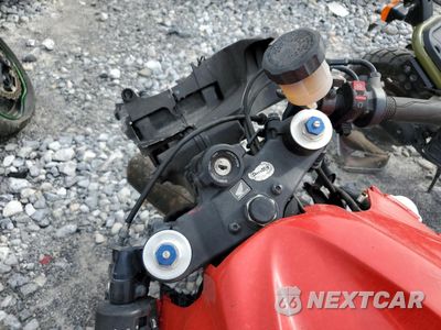 Zdjęcie 7 z 8 samochodu: 2007 HONDA CBR600 RR VIN:JH2PC40037M010464 - miniatura