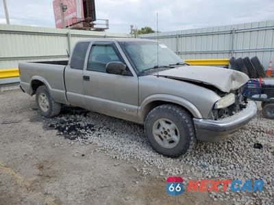 Czwarte zdjęcie samochodu z boku: 2001 CHEVROLET S TRUCK S10 VIN:1GCDT19W91K176220 - miniatura