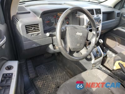 Zdjęcie 8 z 13 samochodu: 2008 JEEP PATRIOT SPORT VIN:1J8FF28WX8D515842 - miniatura
