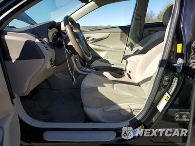 Zdjęcie 7 z 12 samochodu: 2010 TOYOTA COROLLA BASE VIN:2T1BU4EEXAC521145 - miniatura