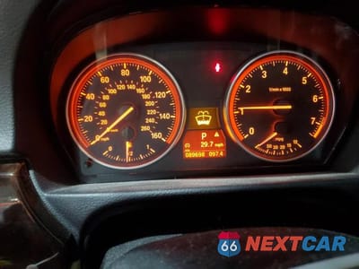 Zdjęcie 9 z 12 samochodu: 2011 BMW 328 XI SULEV VIN:WBAPK5G53BNN80676 - miniatura