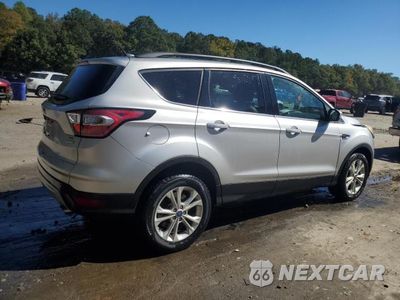 Trzecie zdjęcie samochodu z tyłu: 2017 FORD ESCAPE SE VIN:1FMCU0GD8HUC18360 - miniatura