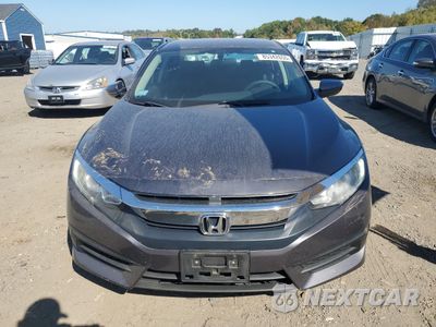 Piąte zdjęcie samochodu w środku: 2017 HONDA CIVIC LX VIN:19XFC2F58HE216505 - miniatura