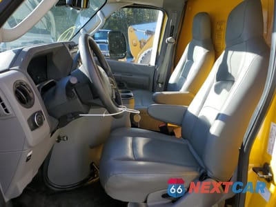 Zdjęcie 7 z 14 samochodu: 2023 FORD ECONOLINE E350 SUPER DUTY CUTAWAY VAN VIN:1FDWE3FN7PDD24335 - miniatura