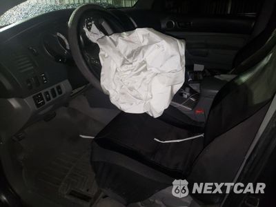 Zdjęcie 7 z 12 samochodu: 2011 TOYOTA TACOMA DOU VIN:3TMLU4EN8BM071766 - miniatura