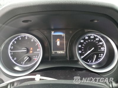 Zdjęcie 9 z 13 samochodu: 2018 TOYOTA CAMRY L VIN:4T1B11HK2JU607816 - miniatura