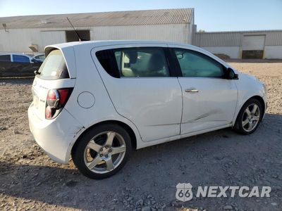 Trzecie zdjęcie samochodu z tyłu: 2014 CHEVROLET SONIC LTZ VIN:1G1JE6SB1E4111124 - miniatura
