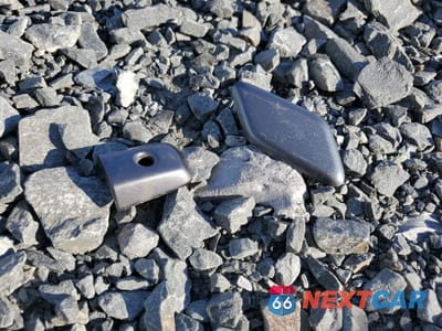 Zdjęcie 12 z 13 samochodu: 2011 VOLVO C30 T5 VIN:YV1672MK9B2237696 - miniatura