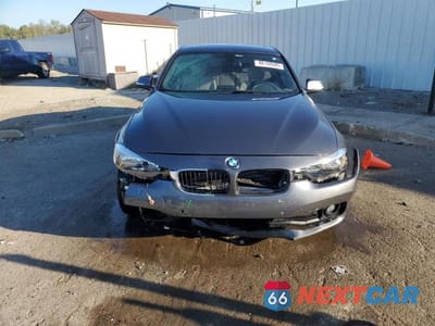 Piąte zdjęcie samochodu w środku: 2017 BMW 320 I VIN:WBA8A9C56HK620506 - miniatura