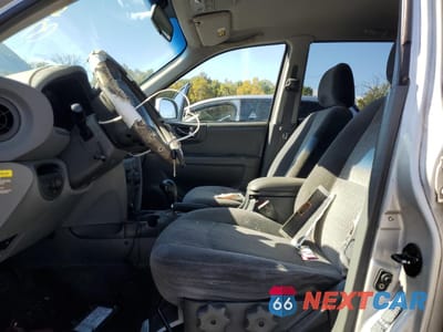 Zdjęcie 7 z 13 samochodu: 2003 HYUNDAI SANTA FE GL VIN:KM8SB12B43U553900 - miniatura