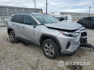 Czwarte zdjęcie samochodu z boku: 2023 TOYOTA RAV4 XLE VIN:2T3P1RFV6PC358939 - miniatura