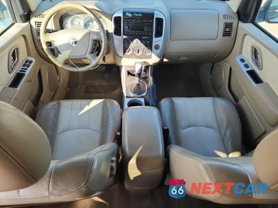 Zdjęcie 8 z 13 samochodu: 2005 MERCURY MARINER VIN:4M2CU57185DJ20555 - miniatura