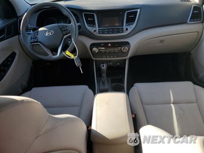Zdjęcie 8 z 16 samochodu: 2016 HYUNDAI TUCSON VIN:KM8J23A47GU044514 - miniatura