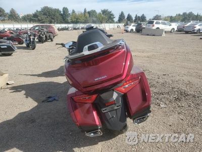 Czwarte zdjęcie samochodu z boku: 2018 HONDA GL1800 VIN:JH2SC790XJK000239 - miniatura