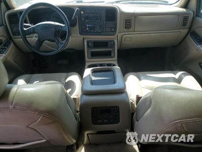 Zdjęcie 8 z 15 samochodu: 2006 CHEVROLET SUBURBAN C1500 VIN:1GNEC16ZX6J125056 - miniatura