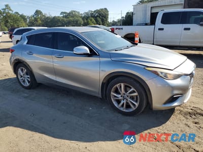 Czwarte zdjęcie samochodu z boku: 2018 INFINITI QX30 BASE VIN:SJKCH5CP5JA041308 - miniatura
