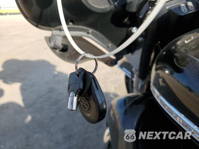 Zdjęcie 8 z 9 samochodu: 2012 HARLEY-DAVIDSON FLHTK ELECTRA GLIDE ULTRA LIMITED VIN:1HD1KEM15CB677759 - miniatura