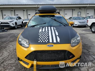 Piąte zdjęcie samochodu w środku: 2013 FORD FOCUS ST VIN:1FADP3L93DL231042 - miniatura