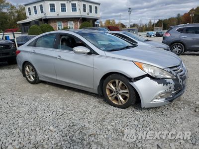 Czwarte zdjęcie samochodu z boku: 2013 HYUNDAI SONATA SE VIN:5NPEC4AC0DH578119 - miniatura