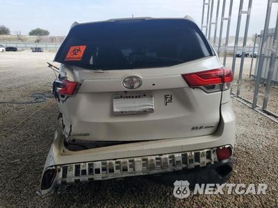 Zdjęcie 6 z 13 samochodu: 2017 TOYOTA HIGHLANDER XLE VIN:5TDJZRFHXHS430784 - miniatura