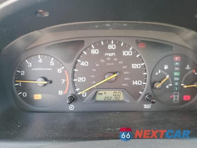 Zdjęcie 9 z 13 samochodu: 2000 HONDA ACCORD LX VIN:1HGCG1644YA021790 - miniatura