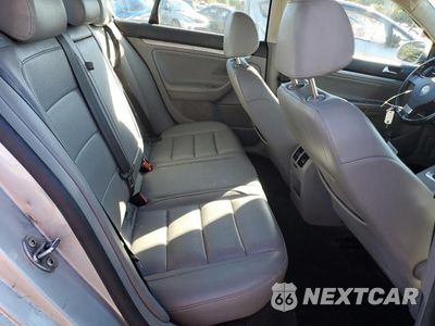 Zdjęcie 10 z 11 samochodu: 2008 VOLKSWAGEN JETTA SE VIN:3VWRM71K58M194907 - miniatura