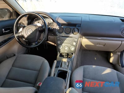 Zdjęcie 8 z 15 samochodu: 2004 MAZDA 6 S VIN:1YVFP82D245N60996 - miniatura